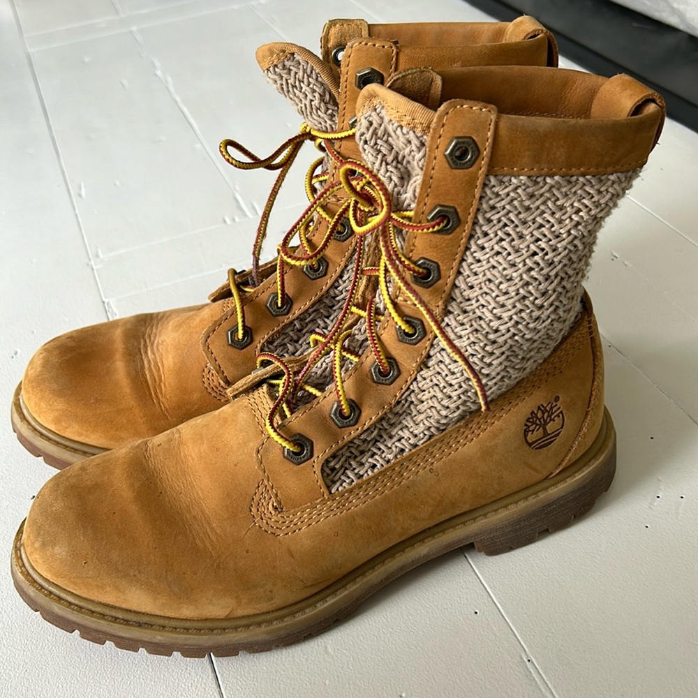 Women’s Timberland Boots Size 7.5